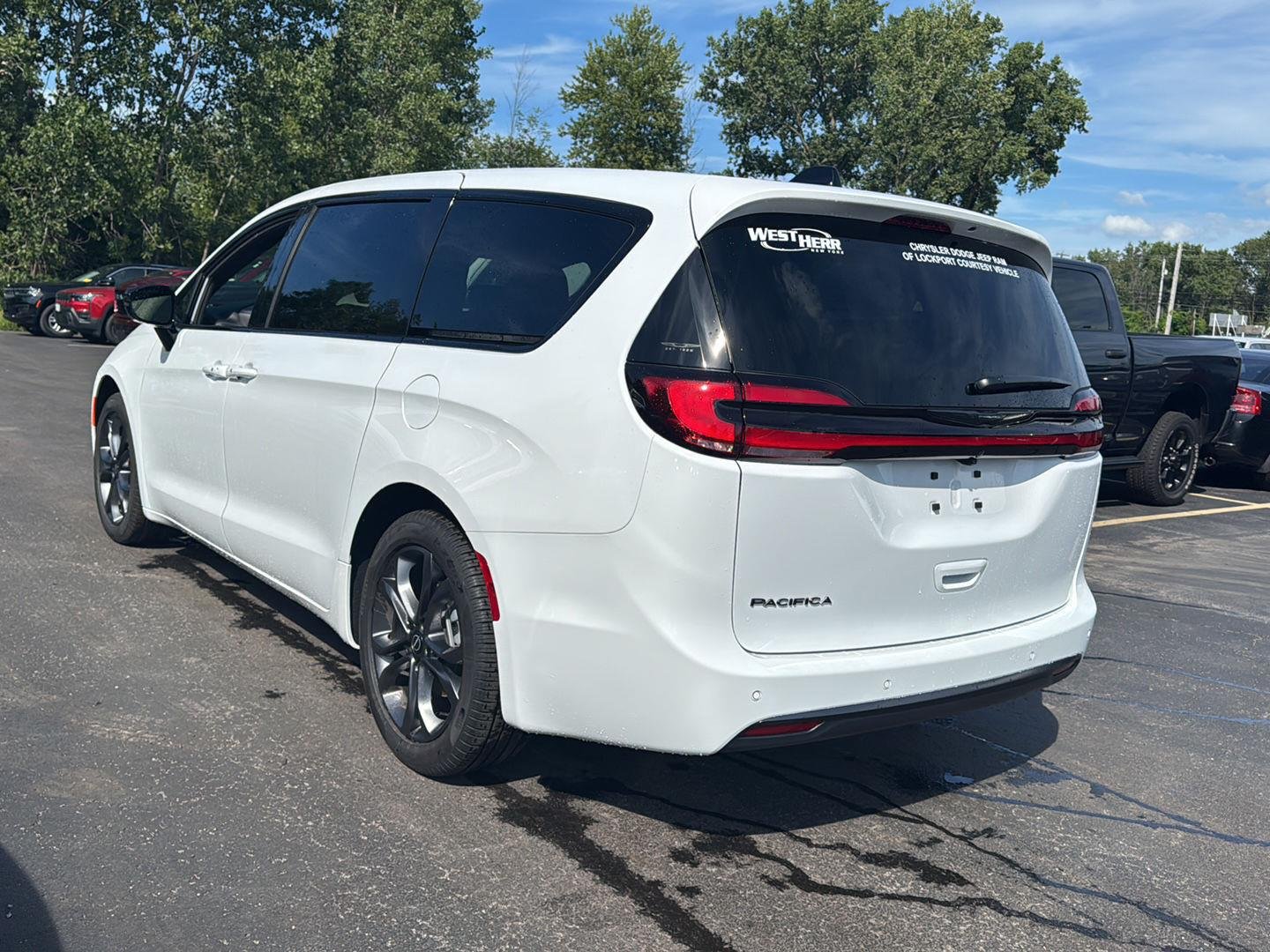 Used 2026 Bright White Clearcoat Chrysler Select image 11