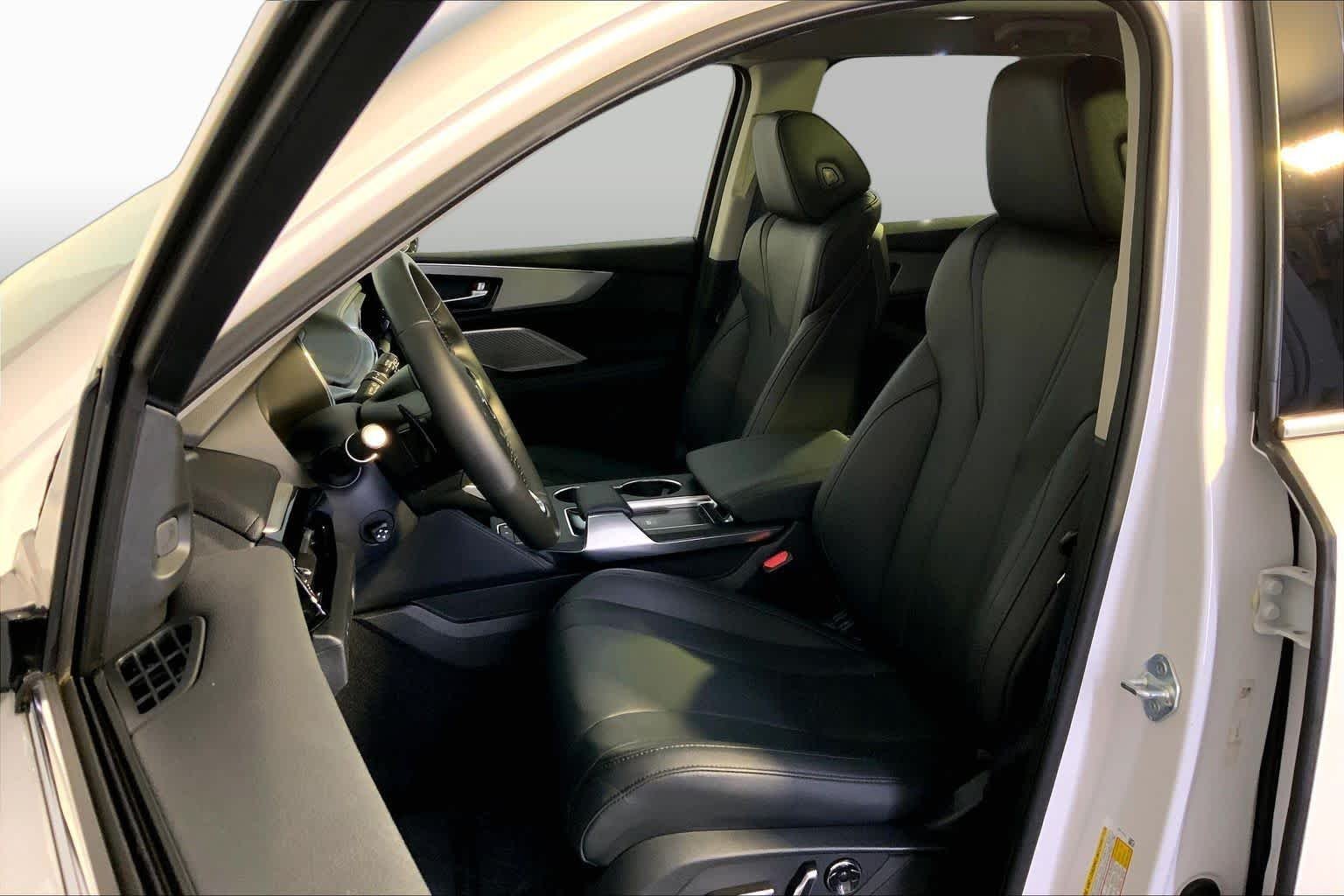 Certified Used 2024 Platinum White Pearl Acura BASE image 9