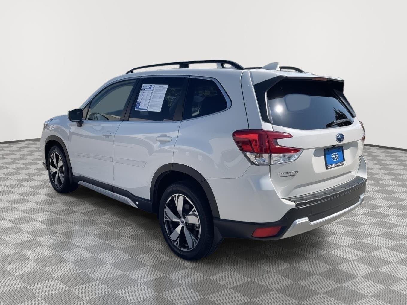 Used 2021 Crystal White Pearl Subaru Touring image 11
