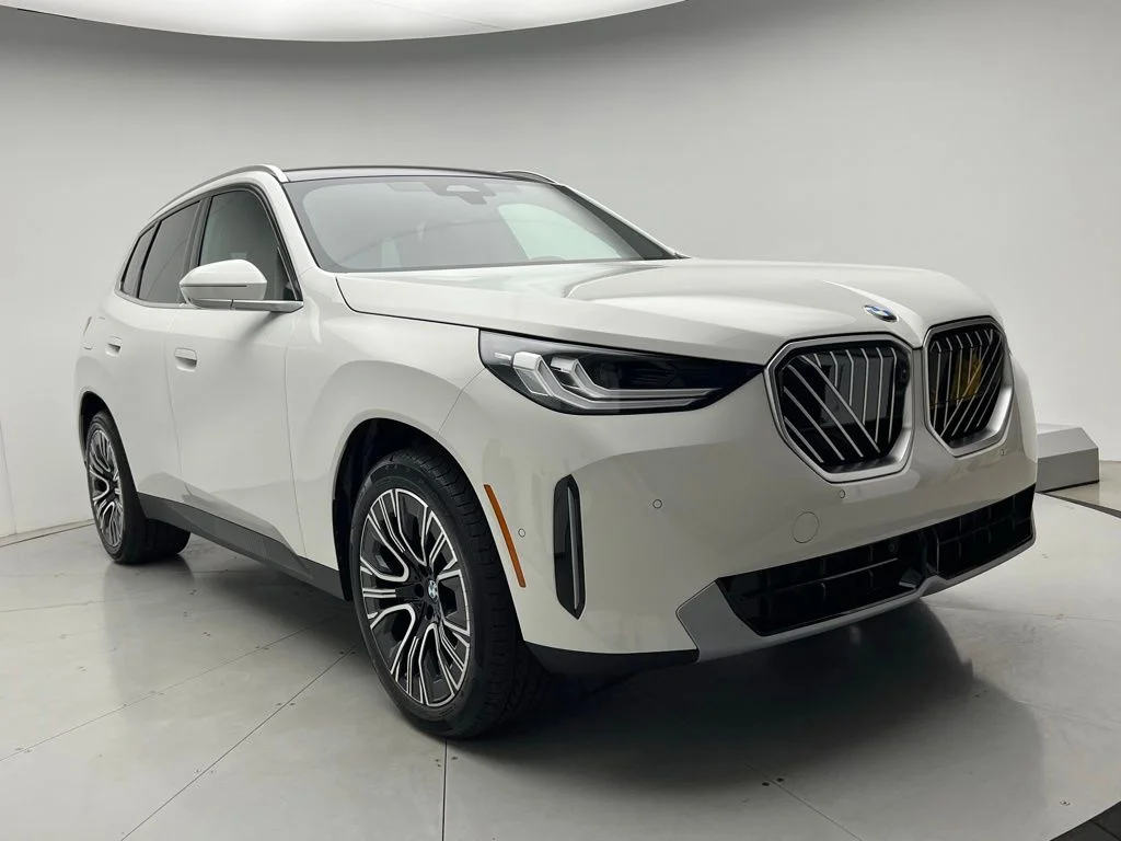 New 2026 Alpine White BMW 30 xDrive image 2