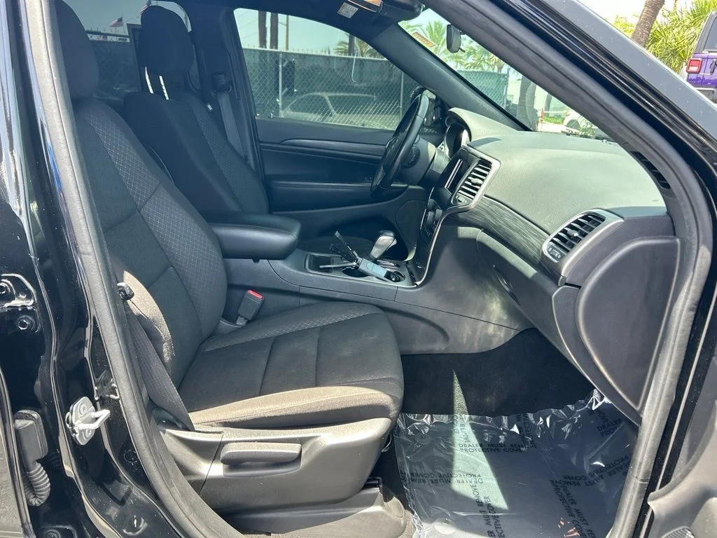 Used 2021 Black Jeep Laredo E image 22