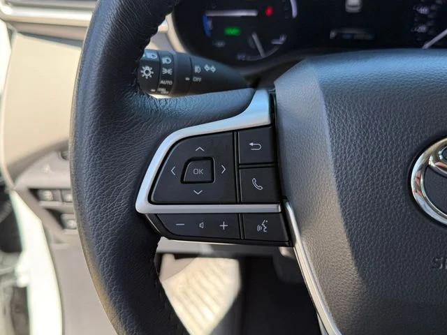 Certified Used 2024 WIND CHILL PEARL Toyota XLE image 17
