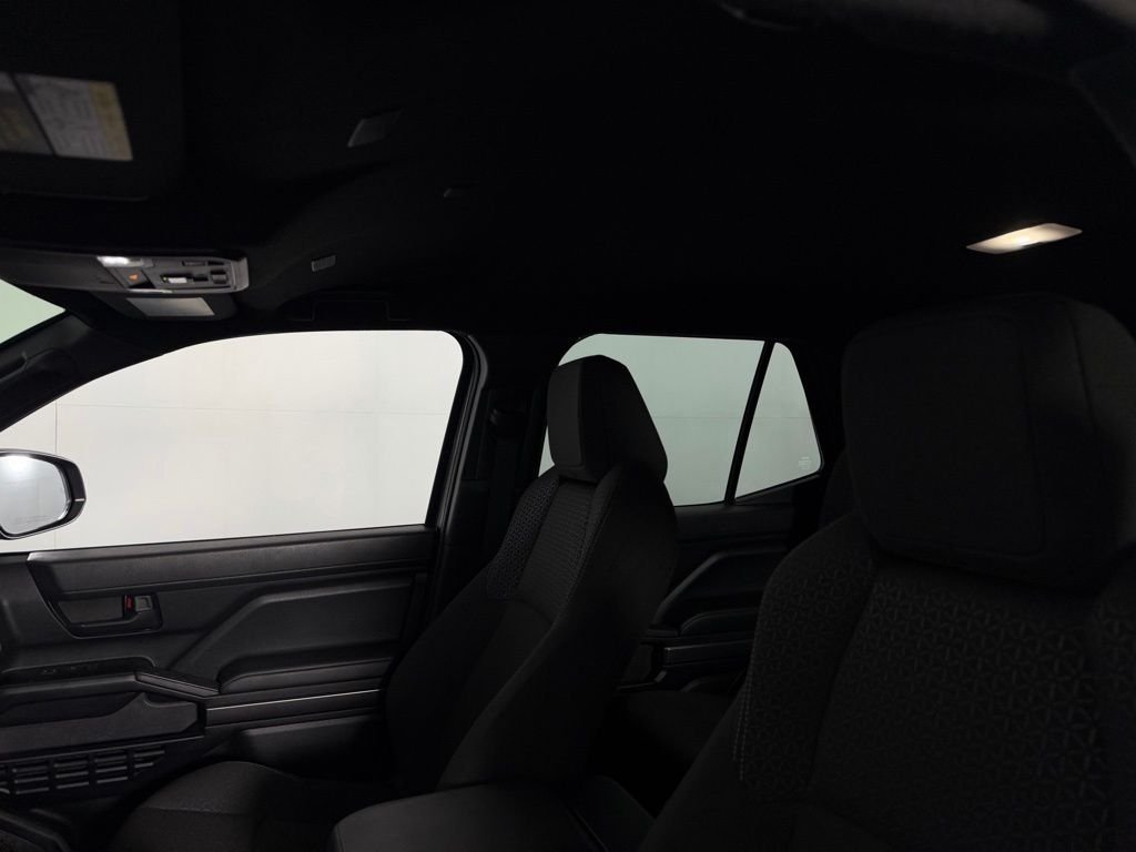 Used 2025 Cutting Edge Toyota SR5 image 22