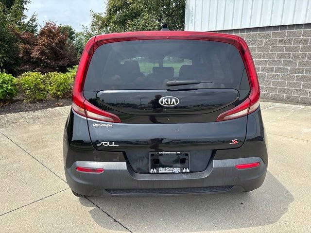 Used 2020 Black Kia S image 8