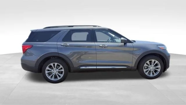 Used 2020 Gray Ford XLT image 10