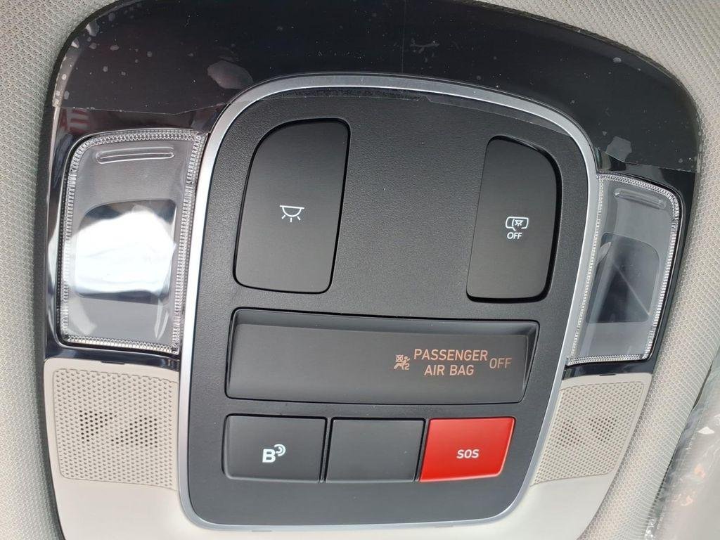 New 2026 White Hyundai SEL FWD image 23