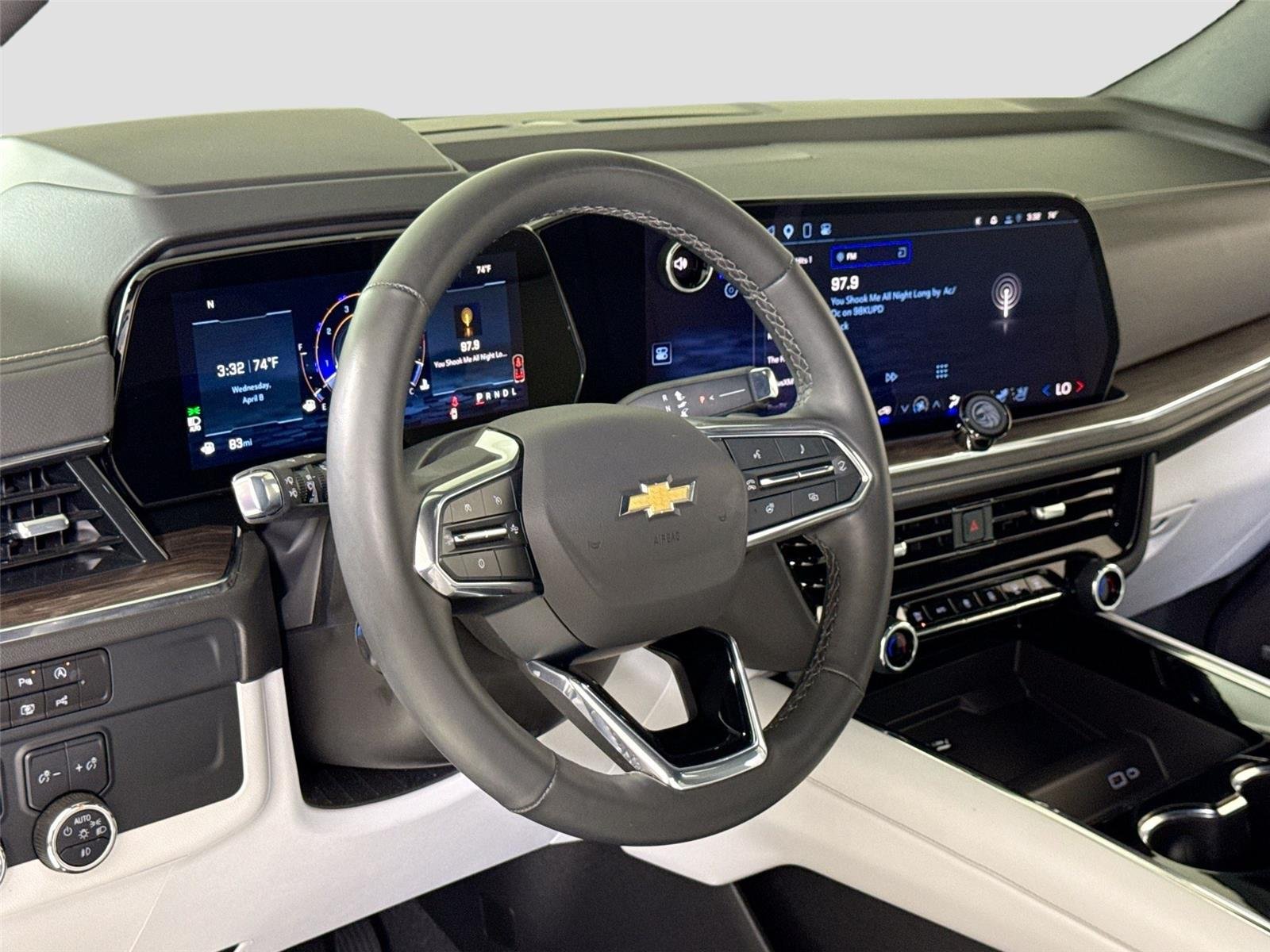 Used 2025 Lakeshore Blue Metallic Chevrolet Premier image 16