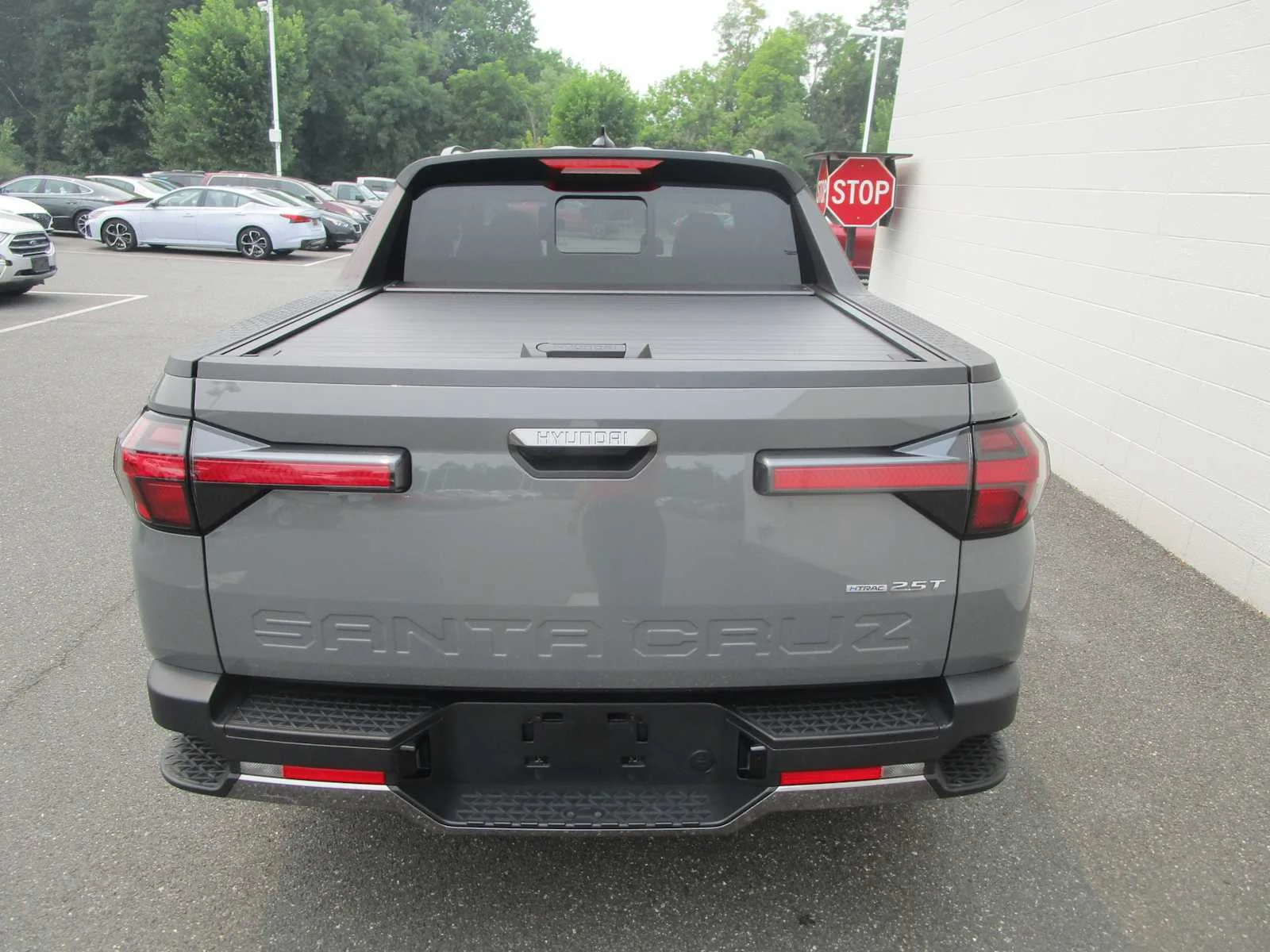 Used 2024 Hampton Gray Hyundai Limited image 5