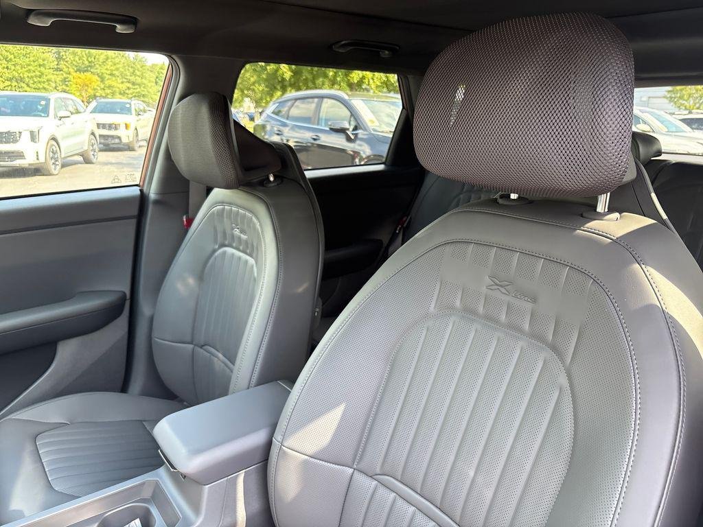 New 2027 Magma Red Matte Kia X-Line S image 11