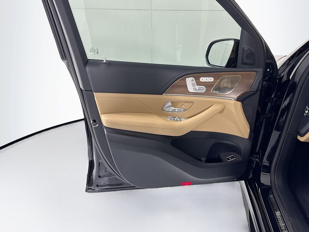 New 2026 Obsidian Black Metallic Mercedes-Benz GLE 580 image 26