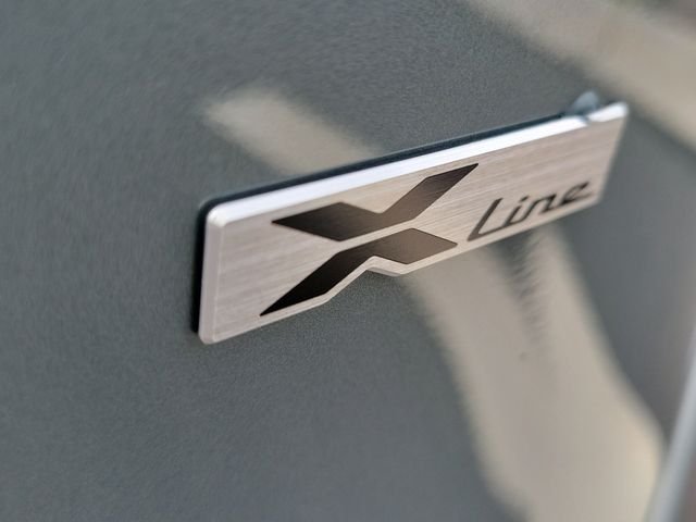 New 2027 Iceberg Green Kia X-Line S image 8