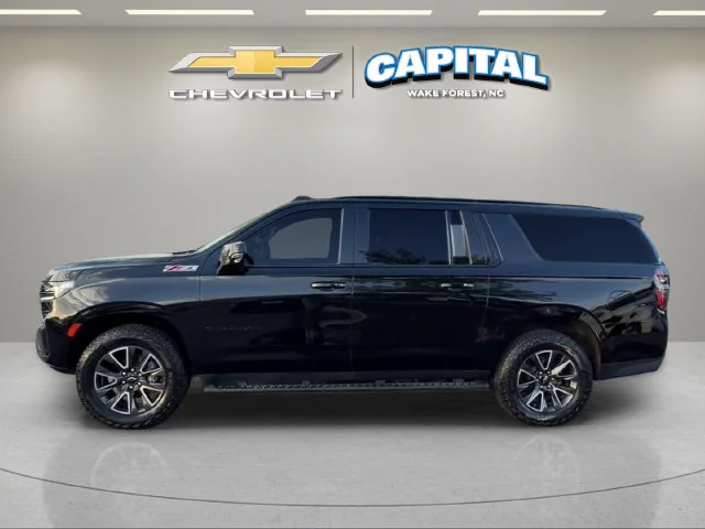 Used 2022 Black Chevrolet Z71 image 3