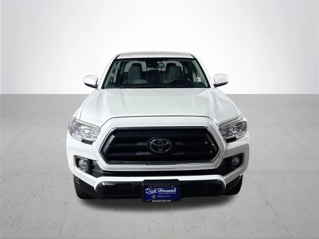Used 2020 White Toyota SR5 image 3