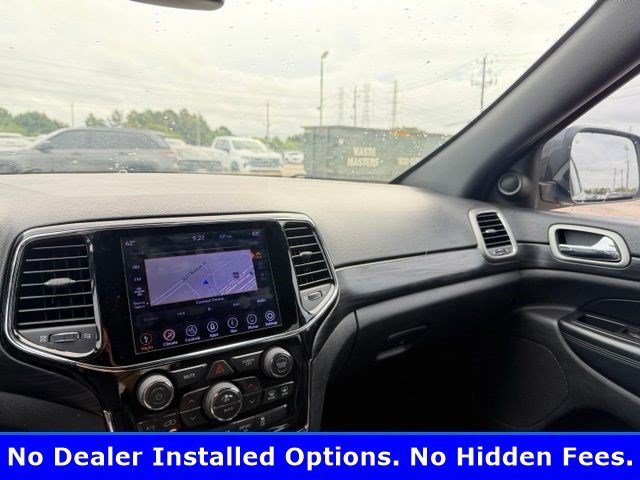 Used 2020 Granite Crystal Metallic Clearcoat Jeep Altitude image 6
