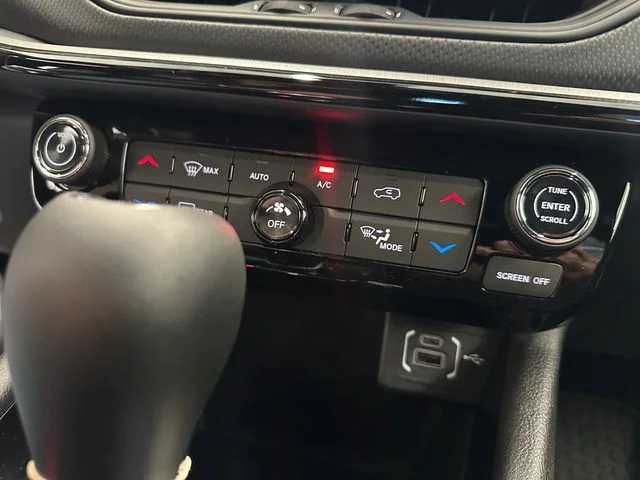 New 2026 Hydro Blue Pearl-Coat Exterior Paint Jeep Trailhawk image 31