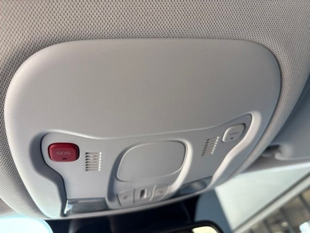 Used 2023 Gray Jeep Altitude image 16