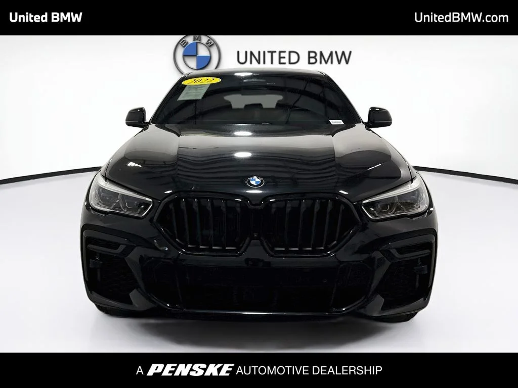 Used 2022 Black Sapphire Metallic BMW M50i image 2