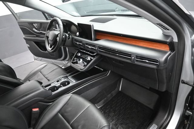 Used 2022 Silver Lincoln Reserve image 30