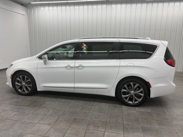Used 2018 White Chrysler Limited image 6