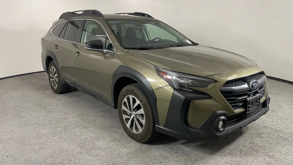 2024 Subaru Outback Premium's photo