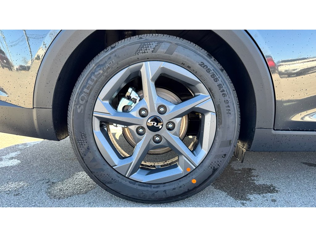 New 2026 Steel Gray Kia LXS image 30