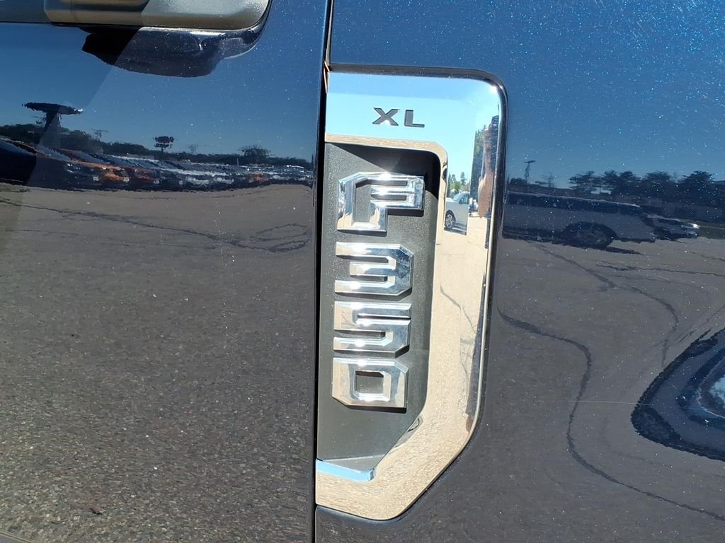 Certified Used 2022 Blue Metallic Ford XL image 10