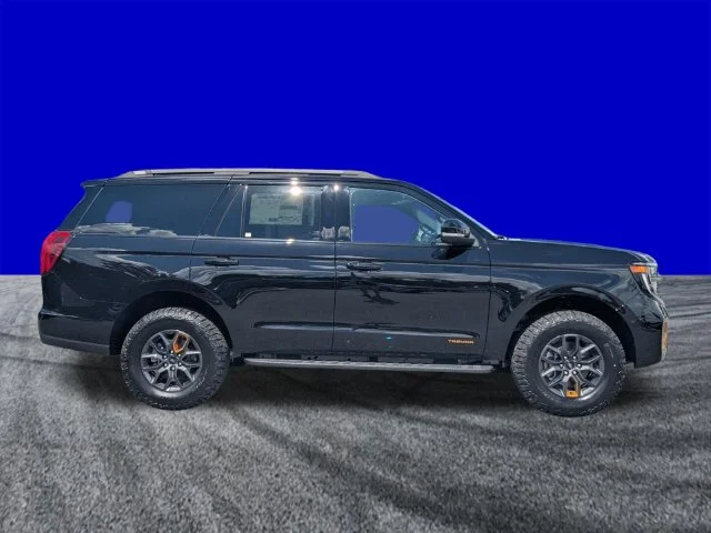New 2027 Agate Black Metallic Ford Tremor® image 2