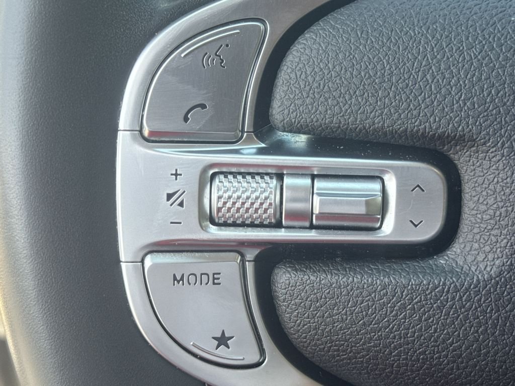 2023 GENESIS GV70 Standard - Photo 24