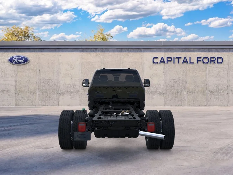 2025 Ford F-600 Super Duty Chassis Cab XL - Photo 39