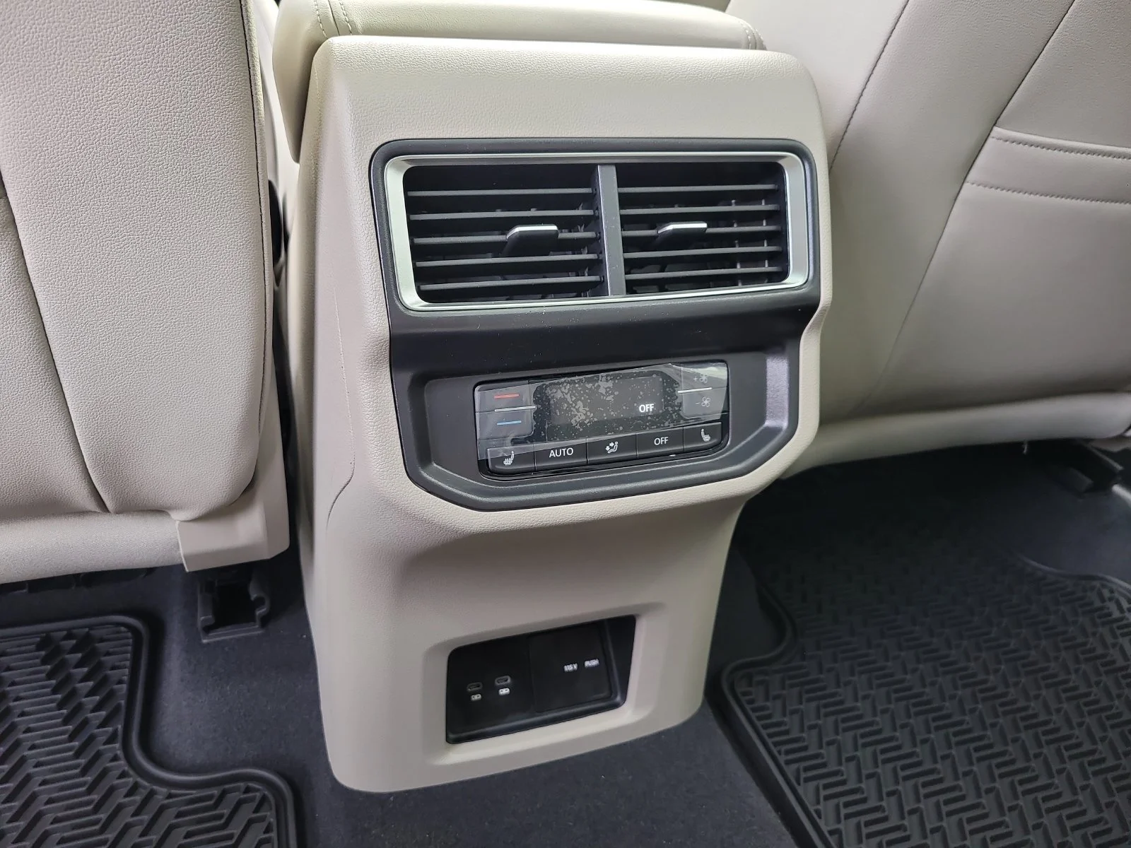 New 2026 Opal White Pearl Volkswagen 2.0T SEL image 15