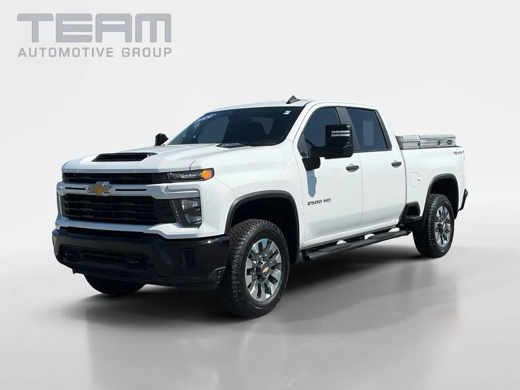 Used 2024 Summit White Chevrolet Custom image 3