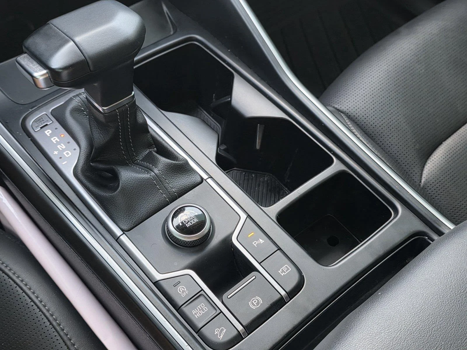 Used 2025 Wolf Gray Kia EX image 21