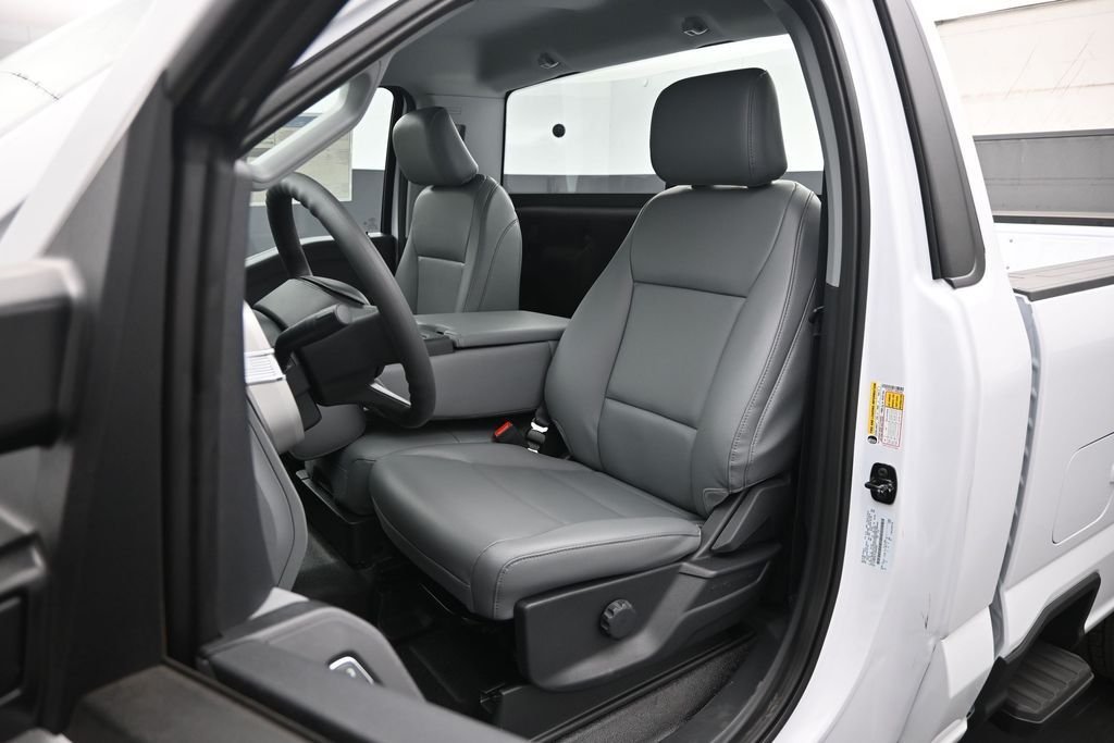 New 2026 Oxford White Ford XL image 8