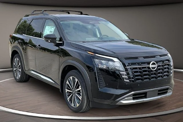 New 2026 Black Nissan Platinum image 2