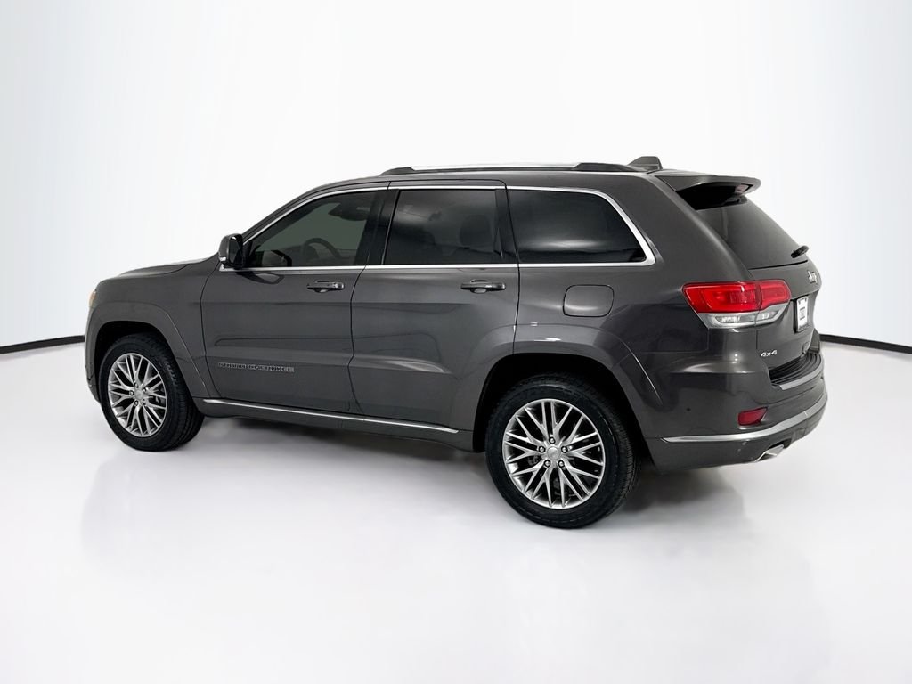 Used 2018 Crystal Metallic Jeep Summit image 7