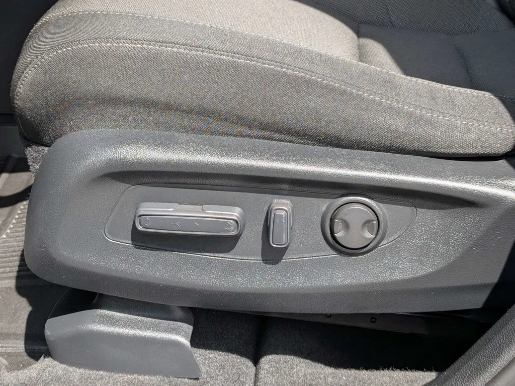 Used 2024  Honda EX image 19