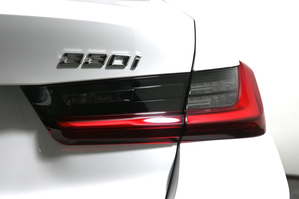 Used 2026 White BMW 330i xDrive image 13