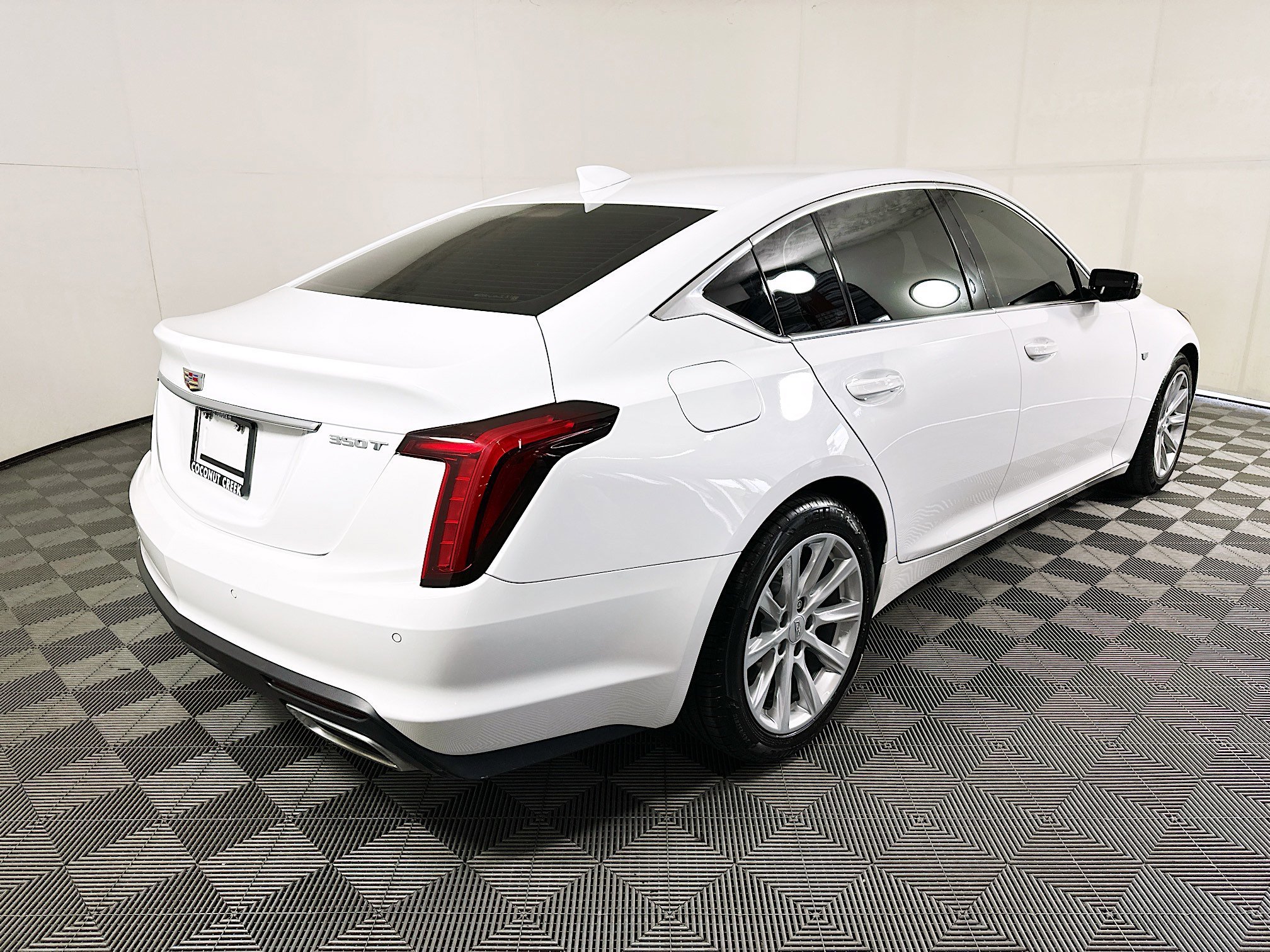 2023 Cadillac CT5 thumbnail 5