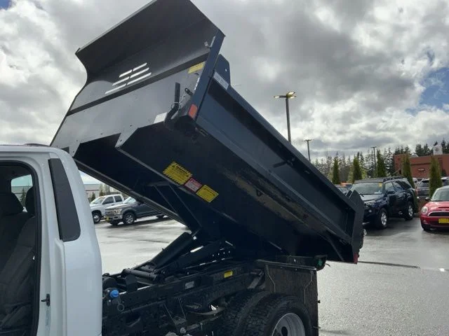 2025 Ford F-550 Super Duty Chassis Cab XL - Photo 19
