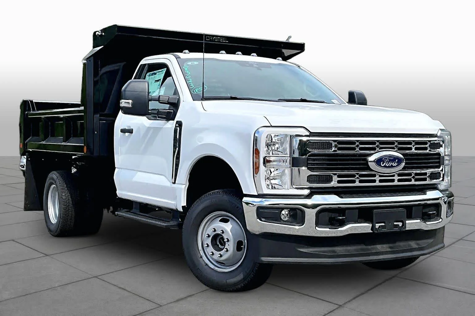 New 2026 Oxford White Ford XLT image 19