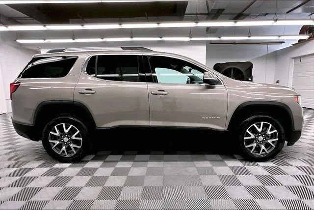 Used 2023 Light Stone Metallic GMC SLE image 15