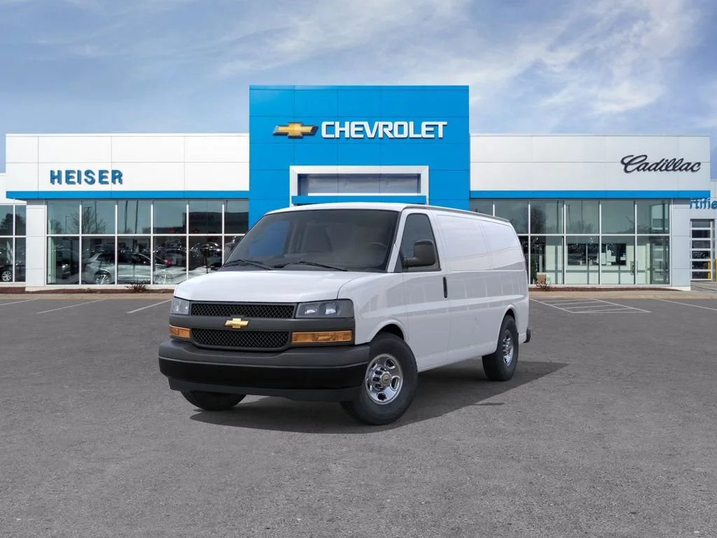 New 2026 Summit White Chevrolet WT image 8