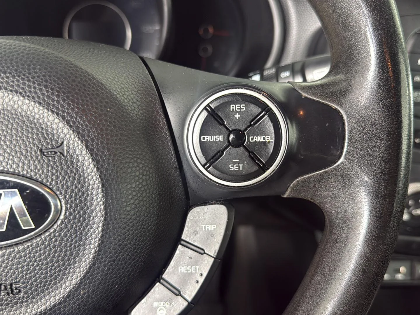 Used 2014 Kale Green Kia Base image 11