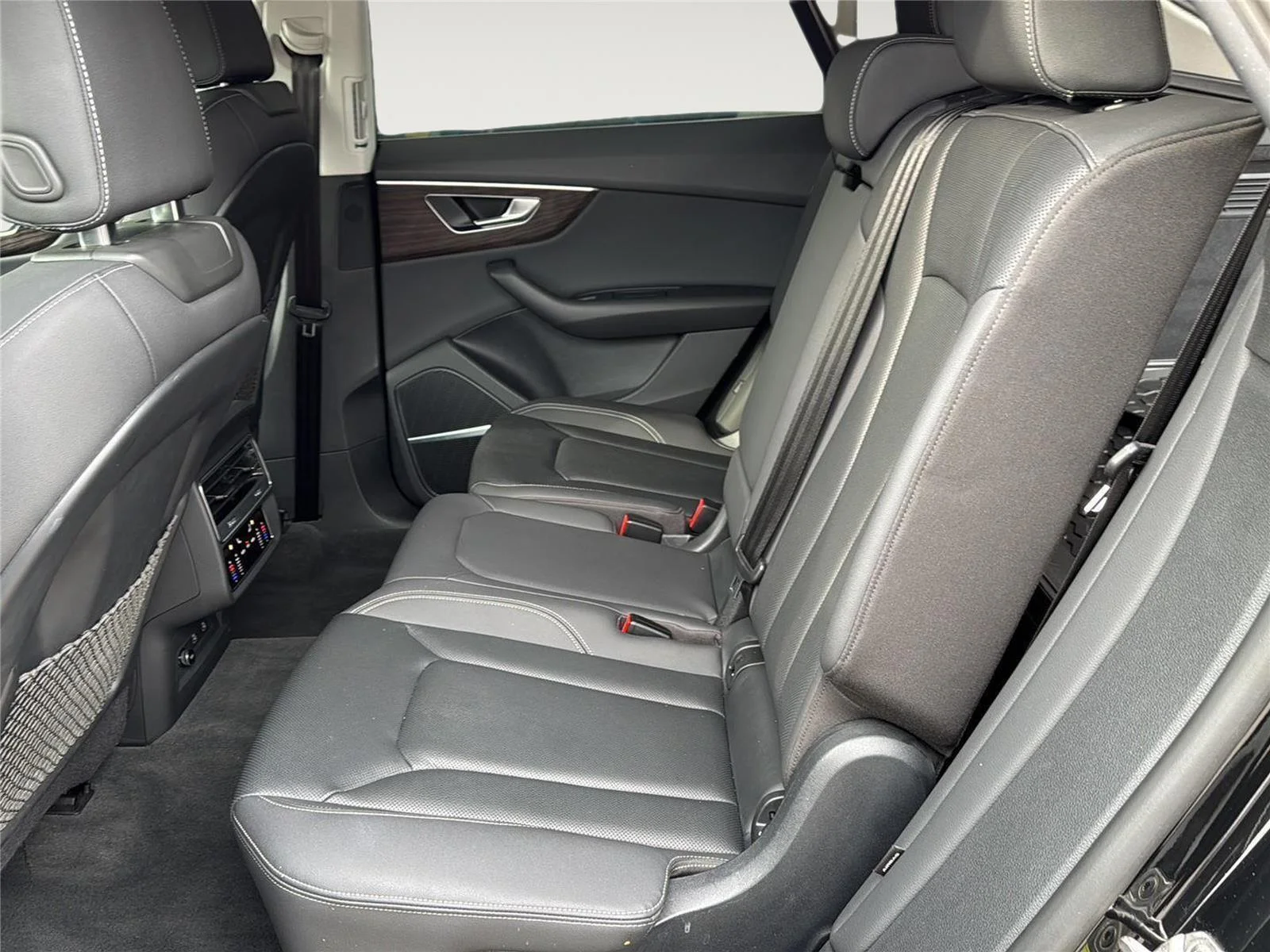 2022 Audi Q8 Premium Plus - Photo 24