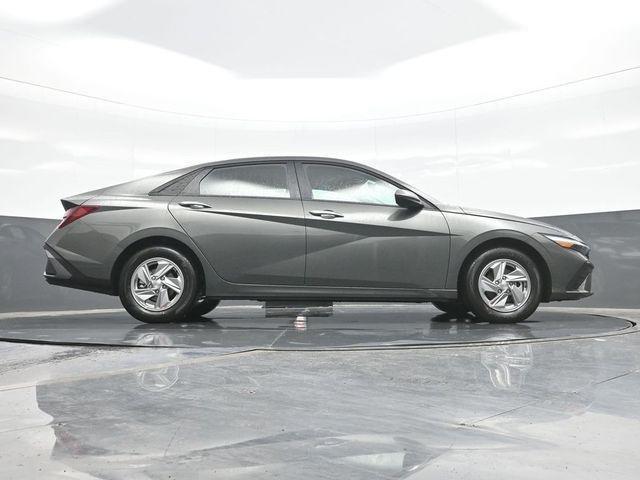 New 2026 Gray Hyundai SE image 24