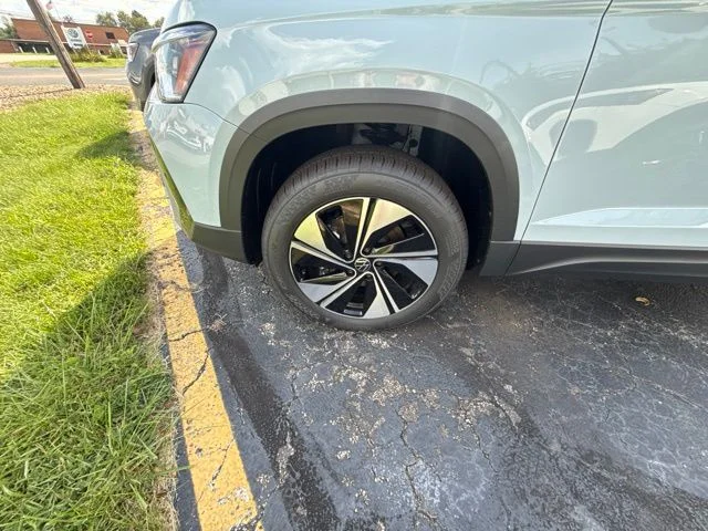 New 2026 Monument Gray Volkswagen 1.5T SE image 4