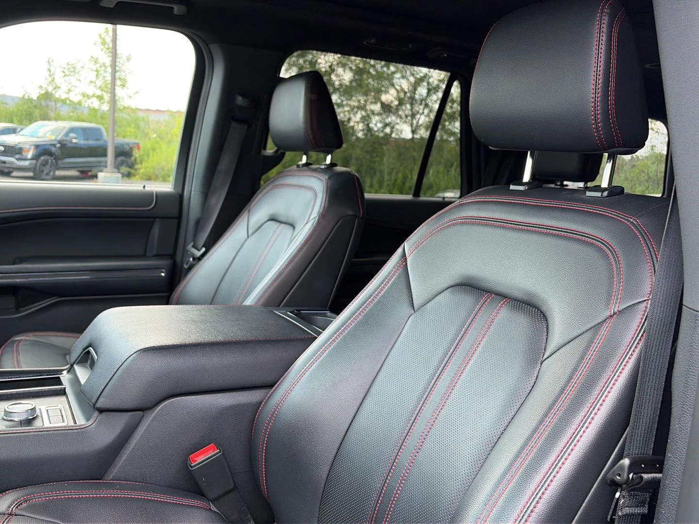 Used 2023 Oxford White Ford Limited image 4