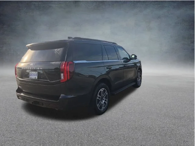 Used 2025 Gray Ford Active image 7