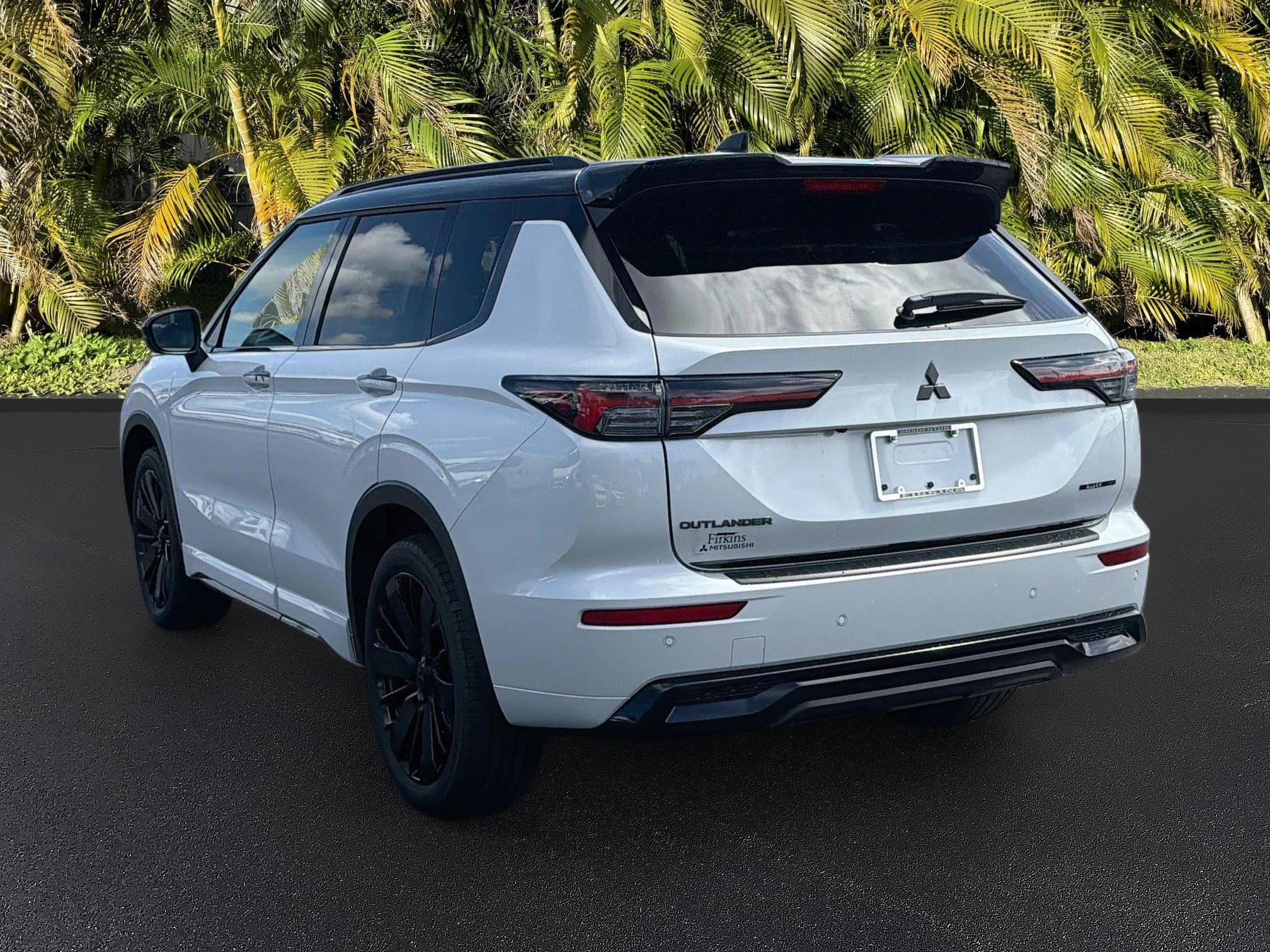 New 2026 White Diamond/Black Roof Mitsubishi BLACK EDITION 2WD image 6