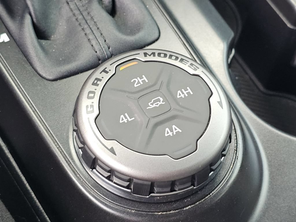 Used 2022 Gray Metallic Ford Wildtrak image 9